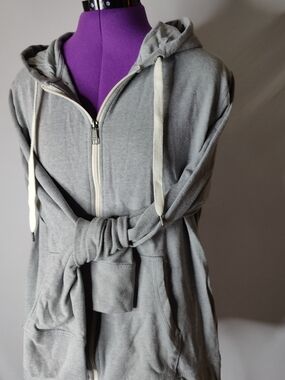 Amazon Essentials Light Gray Crewneck Sweatshirt